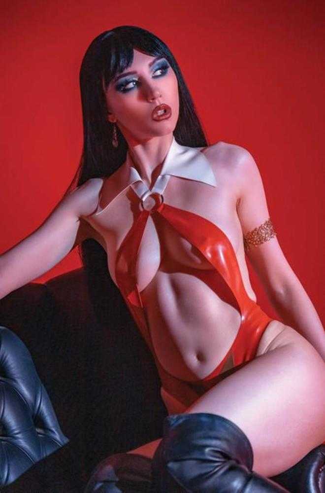 Vampirella Armageddon #12 Cover F Inc 1:10 Cosplay Lauren Delorean Virgin Variant