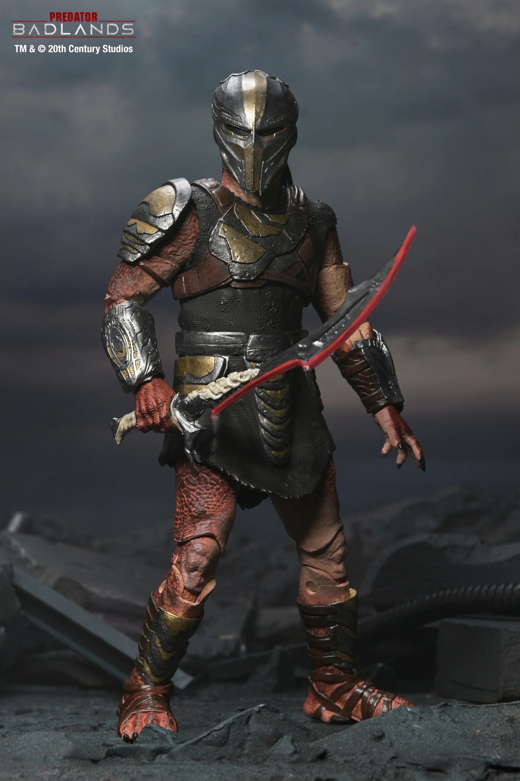 Predator: Badlands - Ultimate Dek (Training Armor) 7" Scale Action Figure