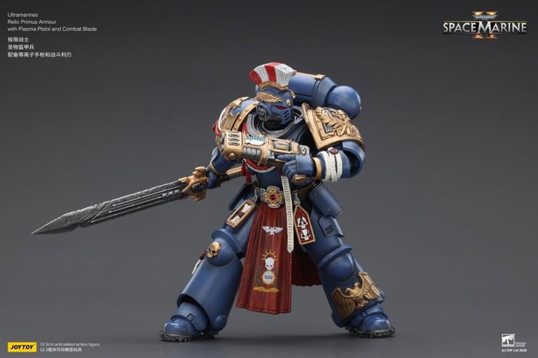 Ultramarines Relic Primus Armour with Plasma Pistol and Combat Blade