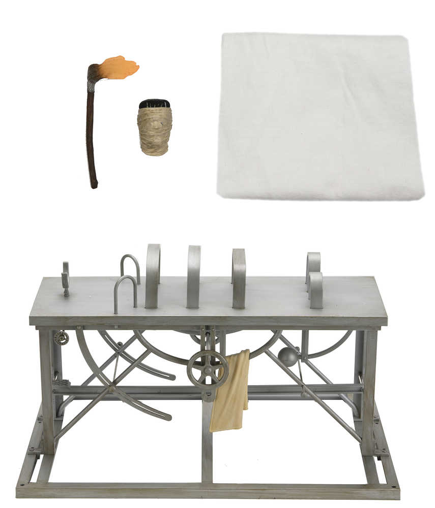 Universal Monsters Frankenstein Figure Accessory Pack