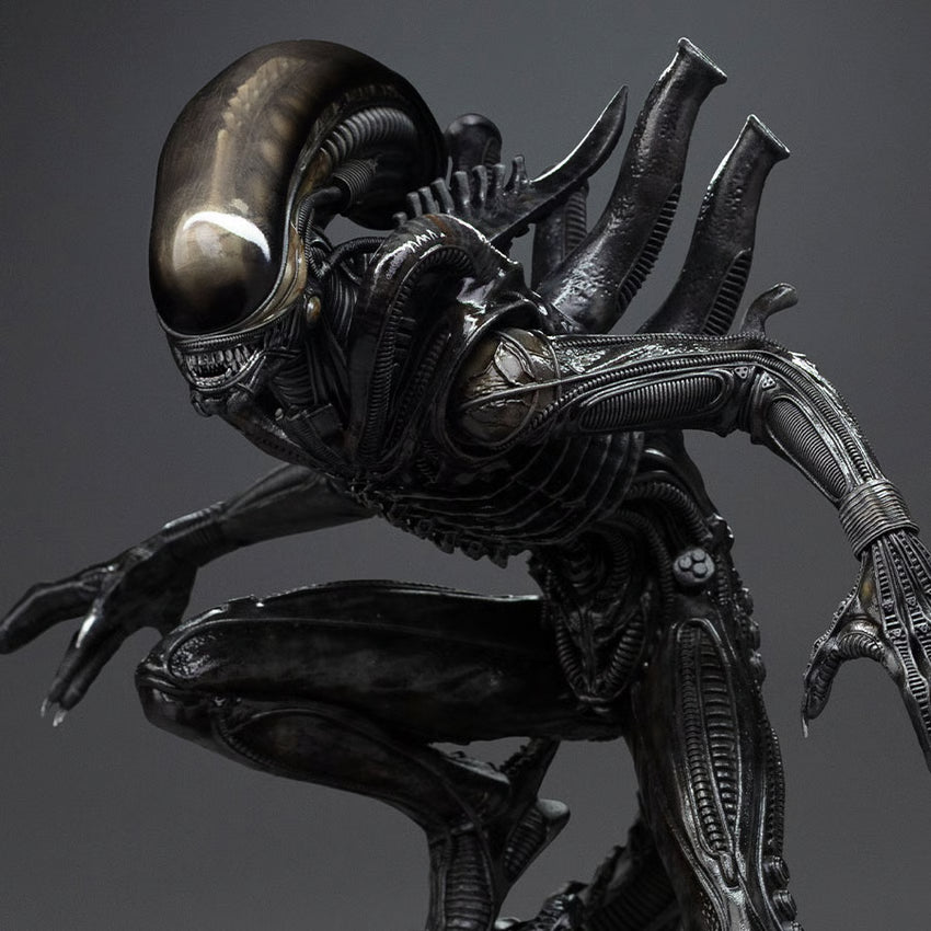 Alien Big Chap 1:10 Scale Statue