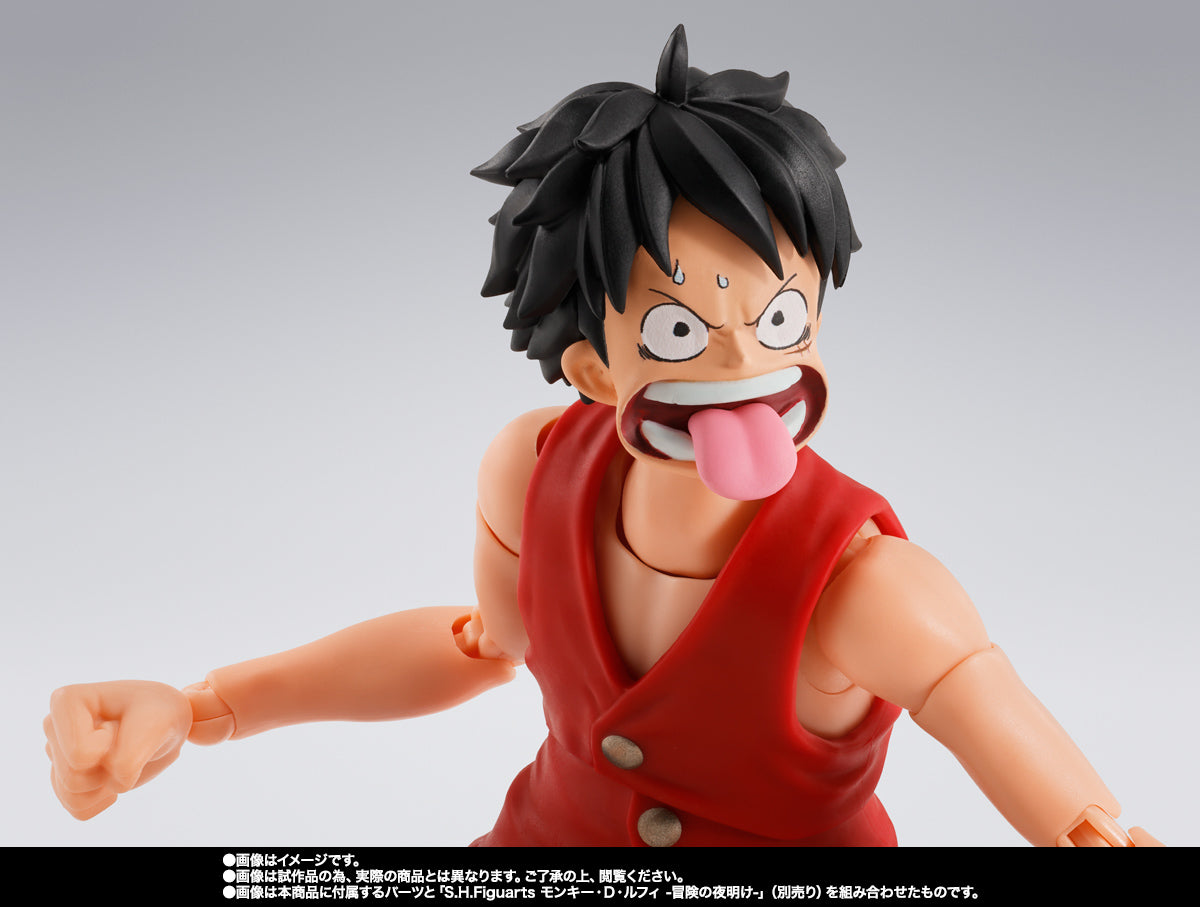 S.H.Figuarts One Piece: Dracule Mihawk - Hawkeye - (Premium Bandai Exclusive) Action Figure